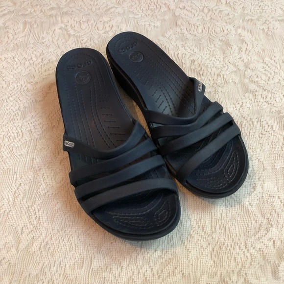croslite sandals